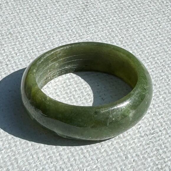Vintage Jade Band Ring 6mm size 5.5 - Picture 1 of 7